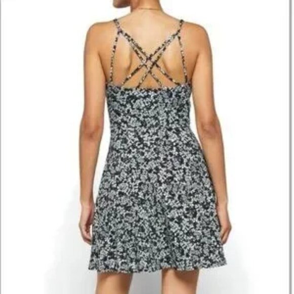 NWT Nine Britton Lizzy Strappy-Back Sleeveless Ditsy Floral Midi Dress Navy 2X - Picture 1 of 12